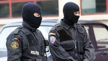 DNA face percheziții la firma mamei și surorii premierului Victor Ponta, într-un dosar de fraudare a fondurilor europene