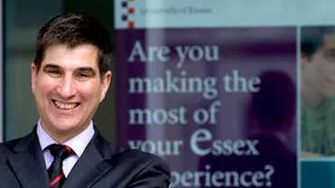 Rectorul Universităţii Essex reacţionează după documentarul "umilitor" despre românii din Marea Britanie: Studenții români, printre cei mai muncitori şi performanți