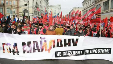 Circa 20.000 de persoane protestează în centrul Moscovei, la un an de la înlăturarea președintelui ucrainean Ianukovici