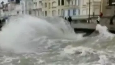 „Mareea secolului”. Spectacol inedit în Franța (VIDEO)