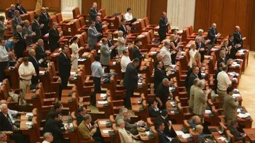 Liviu Iolu: Ferma animalelor politice mai dă un examen. Dacă parlamentarii îl pică se va dovedi că pun camaraderia mai presus de lege