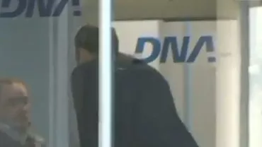 Fostul ministru de Finanțe Darius Vâlcov a fost la DNA pentru a da declarații