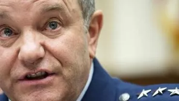 Generalul Philip M. Breedlove, în vizită la București: NATO va decide în curând dacă România va găzdui sau nu echipamente militare grele ale alianței
