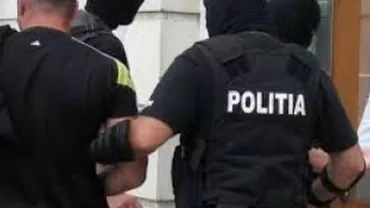 Percheziții la suspecți de contrabandă cu țigări din Arad: Peste 4.850 de pachete au fost confiscate