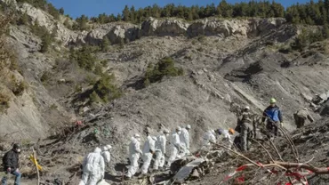 Oficial din cadrul Jandarmeriei franceze: Anchetatorii au colectat toate dovezile de la locul prăbuşirii avionului Germanwings și au părăsit zona