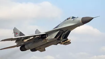 Exerciții militare cu avioane de vânătoare MiG - 29, efectuate de militarii ruși de la baza din Armenia