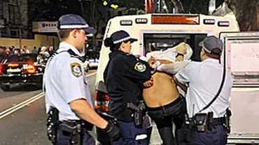 Poliţia australiană a dejucat un complot care urmărea comiterea unui atac la ceremoniile de comemorare a militarilor australieni şi neozeelandezi