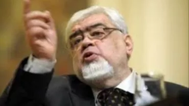 Andrei Pleșu: În faţa camerei de luat vederi, unii jurnaliști se transformă în megafoane ale neamului şi ale Duhului Sfânt. Puţină modestie, puţină măsură, puţin bun-gust n-ar strica