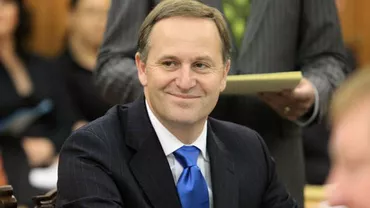 Premierul neo zeelandez a cerut scuze unui ospătărițe pe care o trăsese de păr