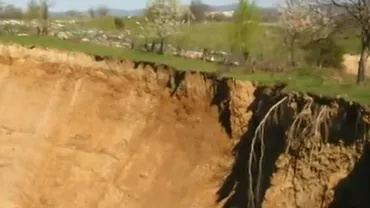 Pericol de surpare la granița cu România (VIDEO)
