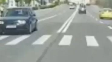 Marcaje rutiere de tot râsul în Cluj-Napoca: O bandă de circulație, întreruptă brusc la o trecere de pietoni, este continuată pe contrasens (VIDEO)