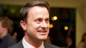 Premierul luxemburghez, Xavier Bettel, primul lider  în exerciţiu din Uniunea Europeană care se căsătorește cu o persoană de acelaşi sex