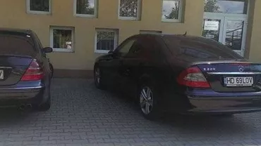 Tupeu de şofer cu două maşini de lux: A pus acelaşi număr de înmatriculare ambelor autoturisme (FOTO)