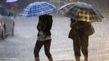 Cod galben de grindină și averse pentru București și alte patru județe