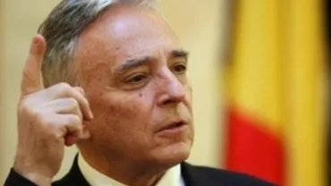 Mugur Isărescu avertizează bancherii: Există o revoltă a populaţiei împotriva voastră. Banca Centrală nu mai poate fi percepută drept un avocat al băncilor comerciale