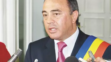 Primarul din Târgu Mureș propune un nou indicator de circulație: "Cedează trecerea", un triunghi în verde și galben