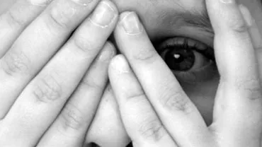 Românul nu ştie decât de frică: Politicienii speculează cinic fobiile tuturor. A devenit politică de stat, iar diverşi indivizi lipsiţi de scrupule ne manipulează şi ne asmut unii împotriva altora