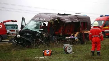 Cel puțin zece persoane rănite în urma unui accident rutier pe DN1D, pe raza localității Cioceni, Prahova
