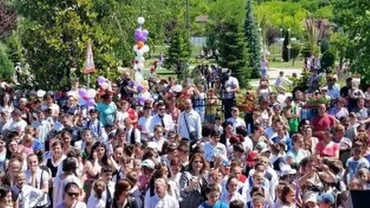 De ziua lor, copiii din comuna Peștera au primit tablete de la primar