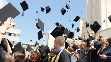 Marea dramă a învățământului românesc: Este mult mai greu să-ți iei carnetul de tractorist decât să termini o facultate