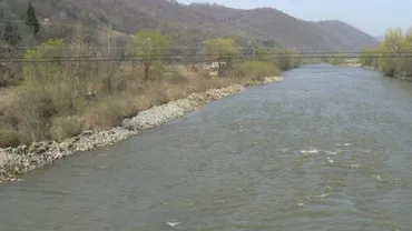 Bistrița-Năsăud: Un băiat de 15 ani, dat dispărut în apele râului Someș