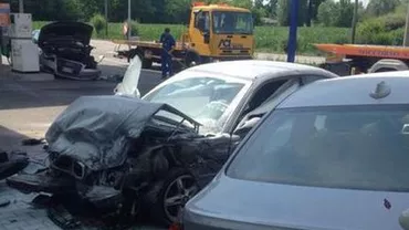 Italia: Doi români au fost răniți după ce au intrat în viteză cu o maşină într-o staţie de carburanţi