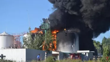 Ucraina: Autorităţile nu exclud posibilitatea ca incendiul care a izbucnit luni la un depozit de carburanţi să fi fost provocat intenţionat
