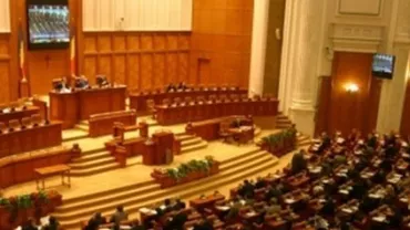 Cristina Pocora și Mihăiță Calimente se numără printre cei 144 de parlamentari care și-ar fi angajat rudele la cabinetele parlamentare