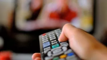 Raport Zenith: Televiziunea rămâne cel mai popular mediu, românii petrecând 340 de minute pe zi la TV. O parte din conţinutul pentru online e furnizat de TV