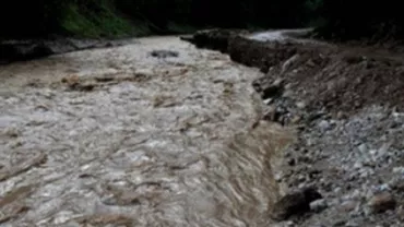 MAI: Peste 20 de persoane, evacuate preventiv în noaptea de joi spre vineri din cauza inundațiilor care afectează mai multe județe