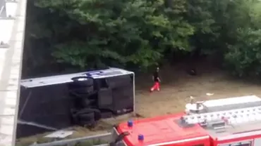 Belgia: O persoană a murit, iar șapte au fost rănite după ce un autocar cu elevi s-a răsturnat pe o autostradă (VIDEO)