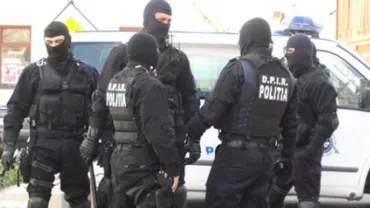 Polițiștii efectuează joi dimineață 58 de percheziții în București și alte 15 județe la persoane bănuite de evaziune fiscală