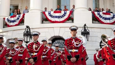 4 iulie, Ziua Națională a SUA: Casa Albă își deschide porțile, iar președintele Obama și soția sa invită eroii militari, alături de familii, la un barbeque