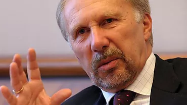 Ewald Nowotny (BCE): Toate statele din zona euro au interesul ca elenii să rămână în uniunea monetară
