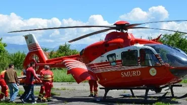 Un copil de 10 ani a ajuns la spital după ce s-a rănit grav cu un cuțit încercând să taie un pepene