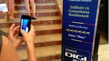 Întâlnirea lui Klaus Iohannis cu românii din Spania, sponsorizată de Digi Mobil: Statul român nu ar fi avut bani pentru închirierea unei săli încăpătoare pentru cei 400 de invitați