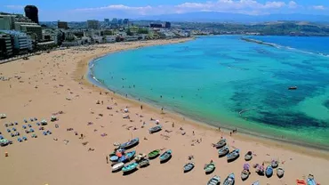 Autoritățile din Insulele Canare iau în considerare limitarea numărului de turiști