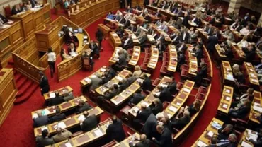 Grecia: Parlamentul a adoptat reformele prealabile planului de ajutorare