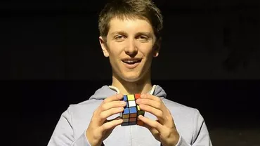 Sao Paolo: Un australian de 19 ani a câștigat finala ediției din 2015 a a Campionatului mondial de Cub Rubik