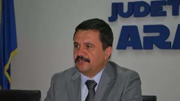 Preşedintele CJ Arad, liberalul Nicolae Ioţcu, prins în flagrant în timp ce lua mită 10.000 de euro