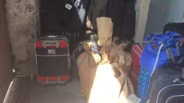 Zeci de bagaje furate de la turiștii din stațiunile Mamaia și Eforie, găsite la doi constănțeni