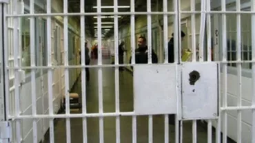 Canicula din închisoare: Interlopul Sandu Geamănu şi-a pus colegii de celulă să-i facă răcoare cu un cearceaf până adoarme