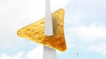 O companie americană și-a lansat pagina de Facebook în România cu o imagine cu un chips în Monumentul Eroilor Revoluției din 1989 (FOTO)