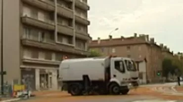 Franţa: Un autocar al unei firme româneşti, implicat într-un accident de circulație (VIDEO)