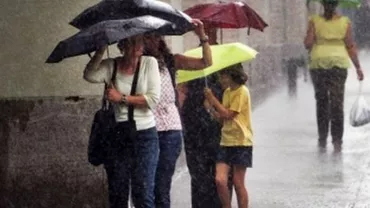 ANM: Cod Galben de furtuni pentru toată țara. Atenționarea este valabilă de luni, de la ora 16.00, până marți, la ora 23.00