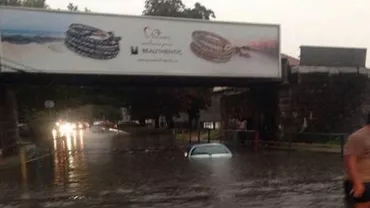Ploile și furtunile au făcut ravagii în Constanța și Timișoara: Inundații, mașini blocate în apă și haos în trafic (VIDEO)