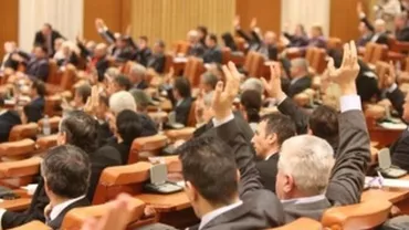 Încă două noi categorii de personal ar putea avea salariile majorate cu 25%: Victor Ponta cere să se calculeze impactul bugetar rezultat