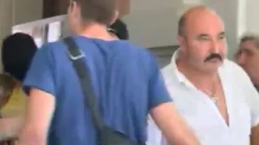 Agresorii de la Curtea de Apel București care s-au implicat în conflictul dintre Clanul Cămătarilor și Clanul Sportivilor, duși cu duba la Poliție (VIDEO)