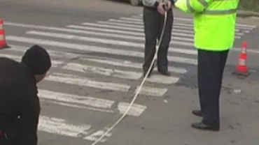 Accidente grave la început de weekend: Un cuplu a murit împreună cu nepoata de 14 ani, după impactul dintre mașină și un TIR, iar o femeie a fost izbită în plin în timp ce traversa strada regulamentar