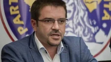 O imagine a stârnit controverse pe Facebook: Este mașina unei instituții din România, pe teritoriu românesc. AȘA NU SE MAI POATE! (FOTO)